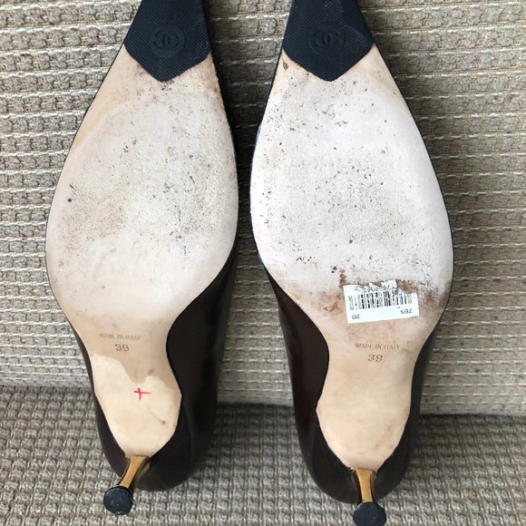 Chanel Women's Dark Brown Classic Pumps . - Picture 10 of 15